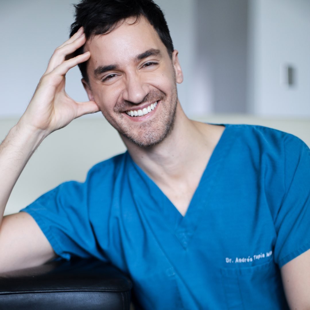Dr. Andrés Tapia, médico urólogo